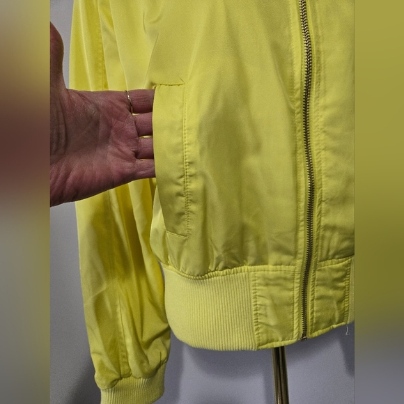 Anrhropologie HEI HEI Women's Yellow Bomber Jacket. size Medium - Picture 3 of 16
